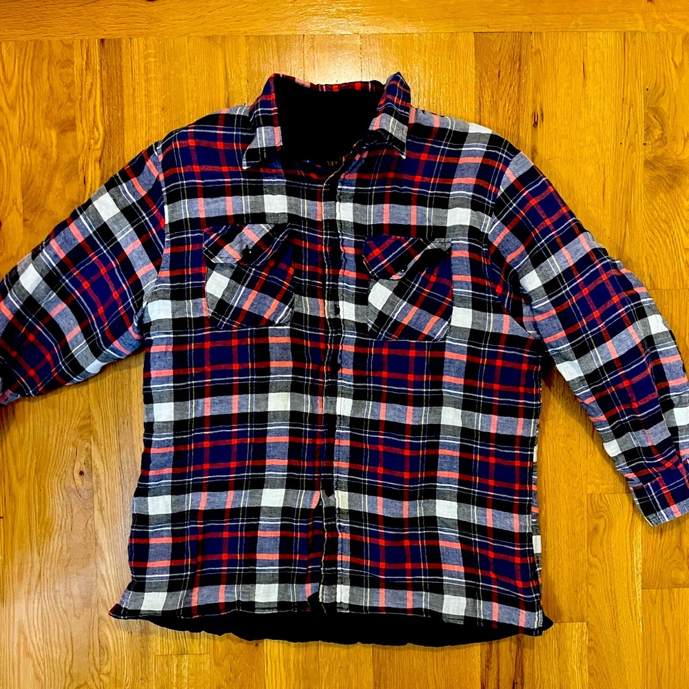 Men’s Flannel over shirt with quilted lining. Size XL